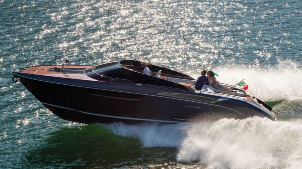 Riva 38' RIVAMARE
