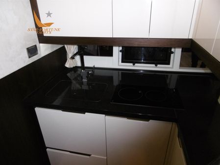 Galeon 405 HTS image