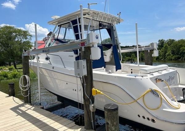 Robalo R305-WALKAROUND image