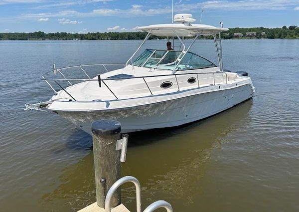 Robalo R305-WALKAROUND image