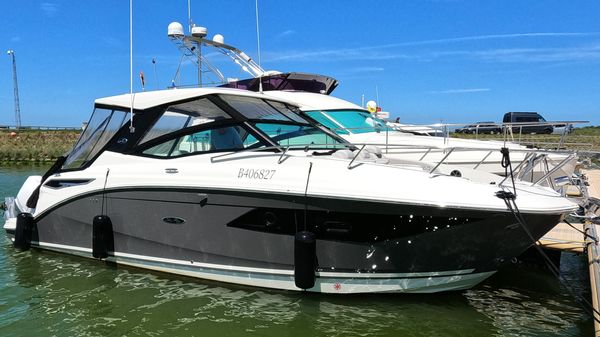 Sea Ray 320 Sundancer
