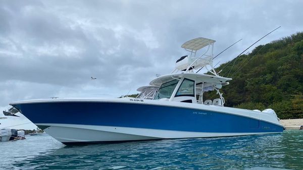 Boston Whaler Outrage 370 2012 