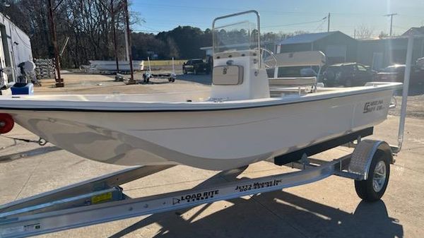 Carolina Skiff E18 CC 