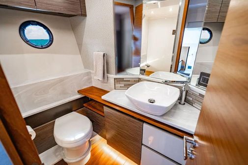 Tiara Yachts 49 COUPE image