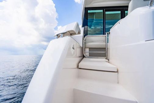 Tiara Yachts 49 COUPE image