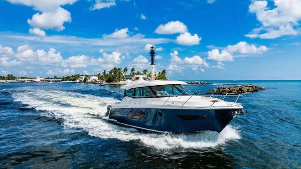 Tiara Yachts 49 COUPE image