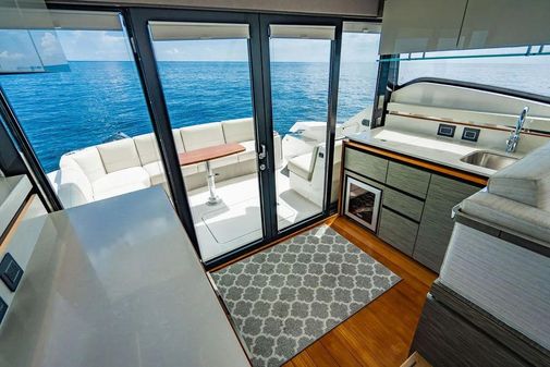 Tiara Yachts 49 COUPE image