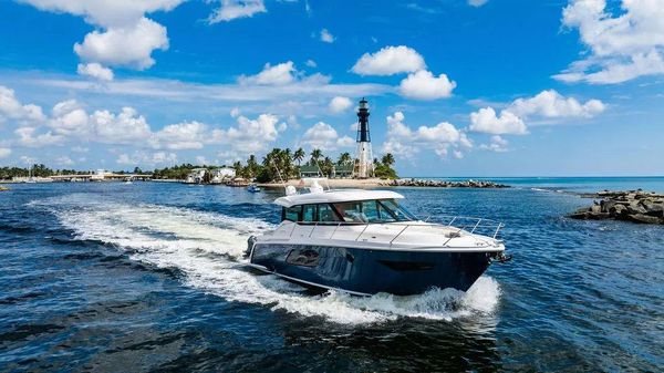 Tiara Yachts 49 COUPE image