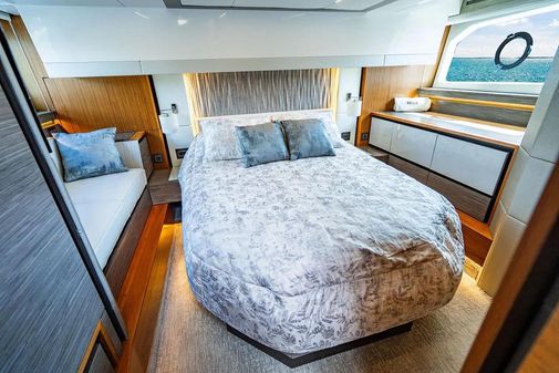 Tiara Yachts 49 COUPE image