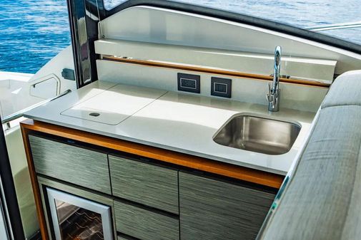 Tiara Yachts 49 COUPE image