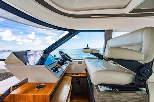 Tiara Yachts 49 COUPE image