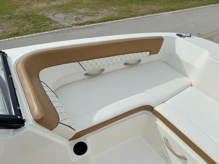 Bayliner DX2200 image