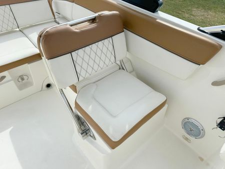 Bayliner DX2200 image