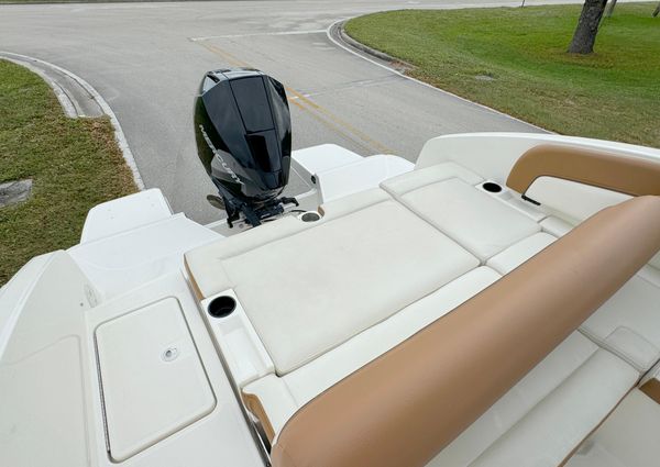 Bayliner DX2200 image