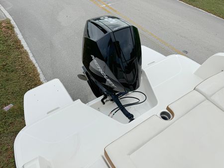 Bayliner DX2200 image