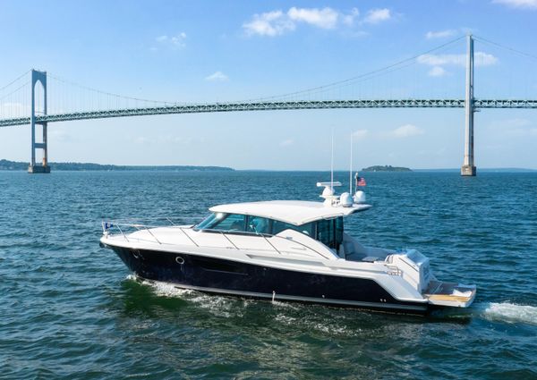 Tiara Yachts 44 Coupe image