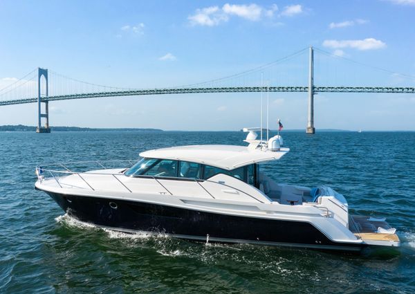 Tiara Yachts 44 Coupe image