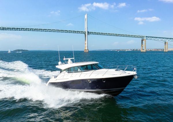 Tiara Yachts 44 Coupe image