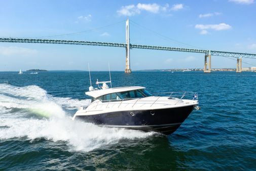 Tiara Yachts 44 Coupe image