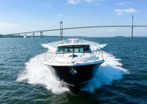 Tiara Yachts 44 Coupe image