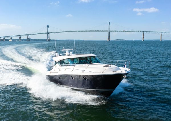 Tiara Yachts 44 Coupe image