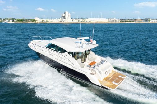 Tiara Yachts 44 Coupe image