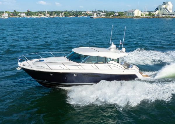 Tiara Yachts 44 Coupe image