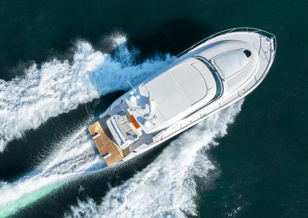 Tiara Yachts 44 Coupe image