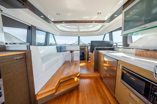 Tiara Yachts 44 Coupe image