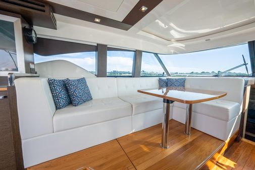 Tiara Yachts 44 Coupe image