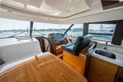 Tiara Yachts 44 Coupe image