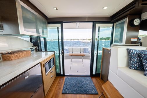 Tiara Yachts 44 Coupe image