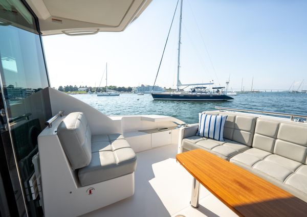 Tiara Yachts 44 Coupe image