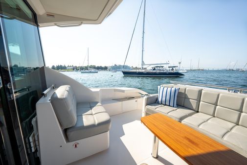 Tiara Yachts 44 Coupe image