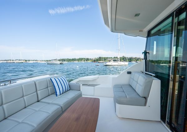 Tiara Yachts 44 Coupe image