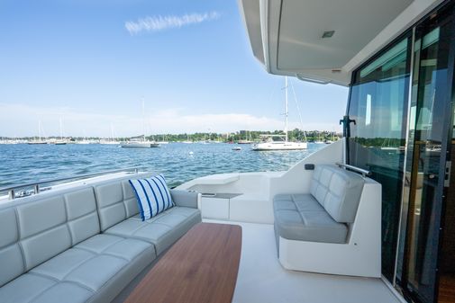 Tiara Yachts 44 Coupe image