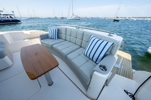 Tiara Yachts 44 Coupe image