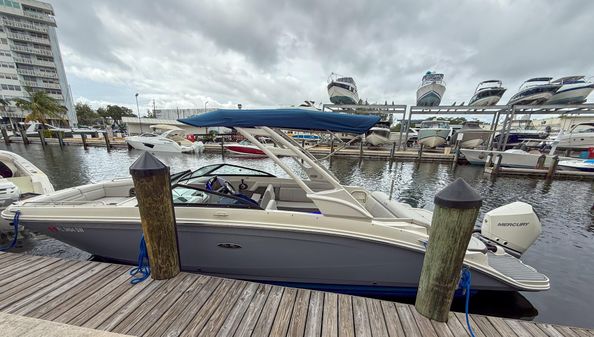 Sea Ray SDX 270 Outboard image