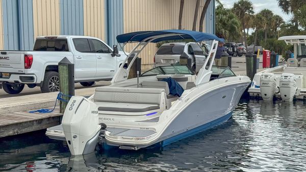 Sea Ray SDX 270 Outboard 