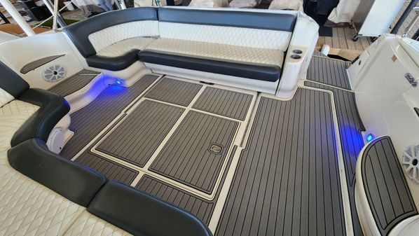 Sea Ray 460 Sundancer image