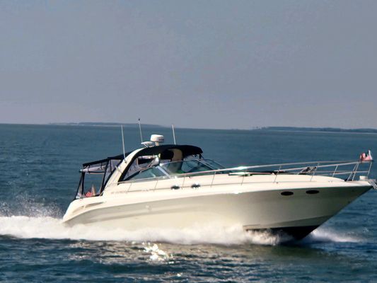 Sea Ray 410 Express Cruiser - main image