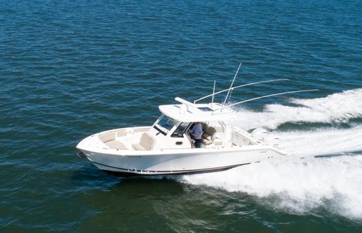 Pursuit S 328 Sport image