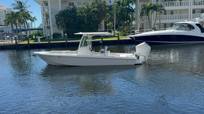 Everglades 253 Center Console - main image