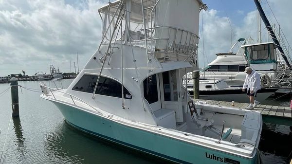 Luhrs 34 Tournament Fisherman 