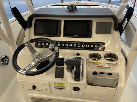 Finseeker 220 CC image