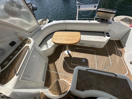 Cruisers Yachts 420 Express image