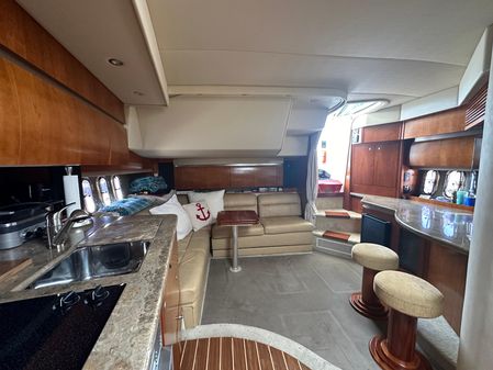 Cruisers Yachts 420 Express image