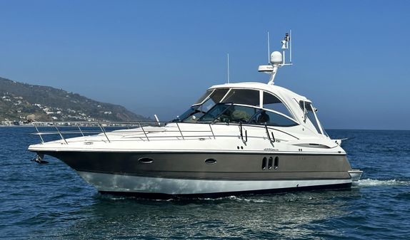 Cruisers Yachts 420 Express image