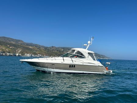 Cruisers Yachts 420 Express image