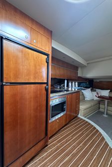 Cruisers Yachts 420 Express image